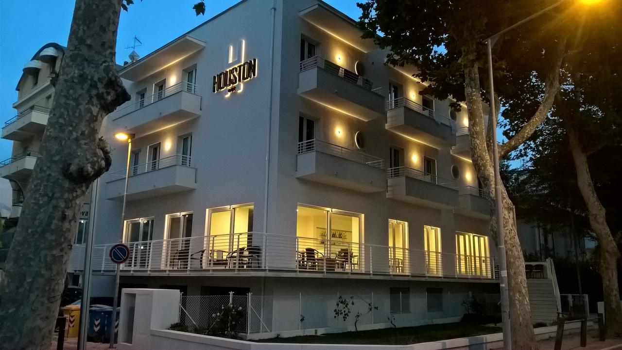 休斯顿套房酒店 里米尼 外观 照片